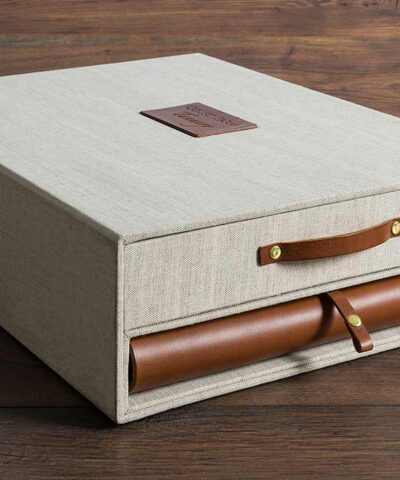 Coffret avec tiroir et album en cuir pour un rangement élégant de photos et souvenirs