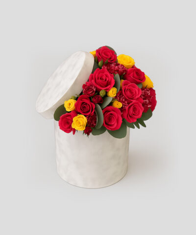 Fournisseur Boîtes Cadeaux, Boîte de fleur d’amour pour femme avec roses éternelles en coffret élégant, Une boîte de roses éternelles personnalisée, parfaite comme cadeau romantique ou décoration chic.