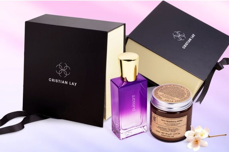 Coffret cadeau cosmétique raffiné, idéal pour les produits de beauté bio, les soins visage naturels et les coffrets maquillage personnalisés.