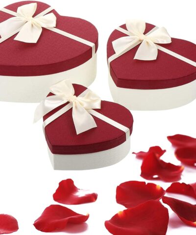 Boîte cœur carton romantique pour mariages et occasions spéciales.