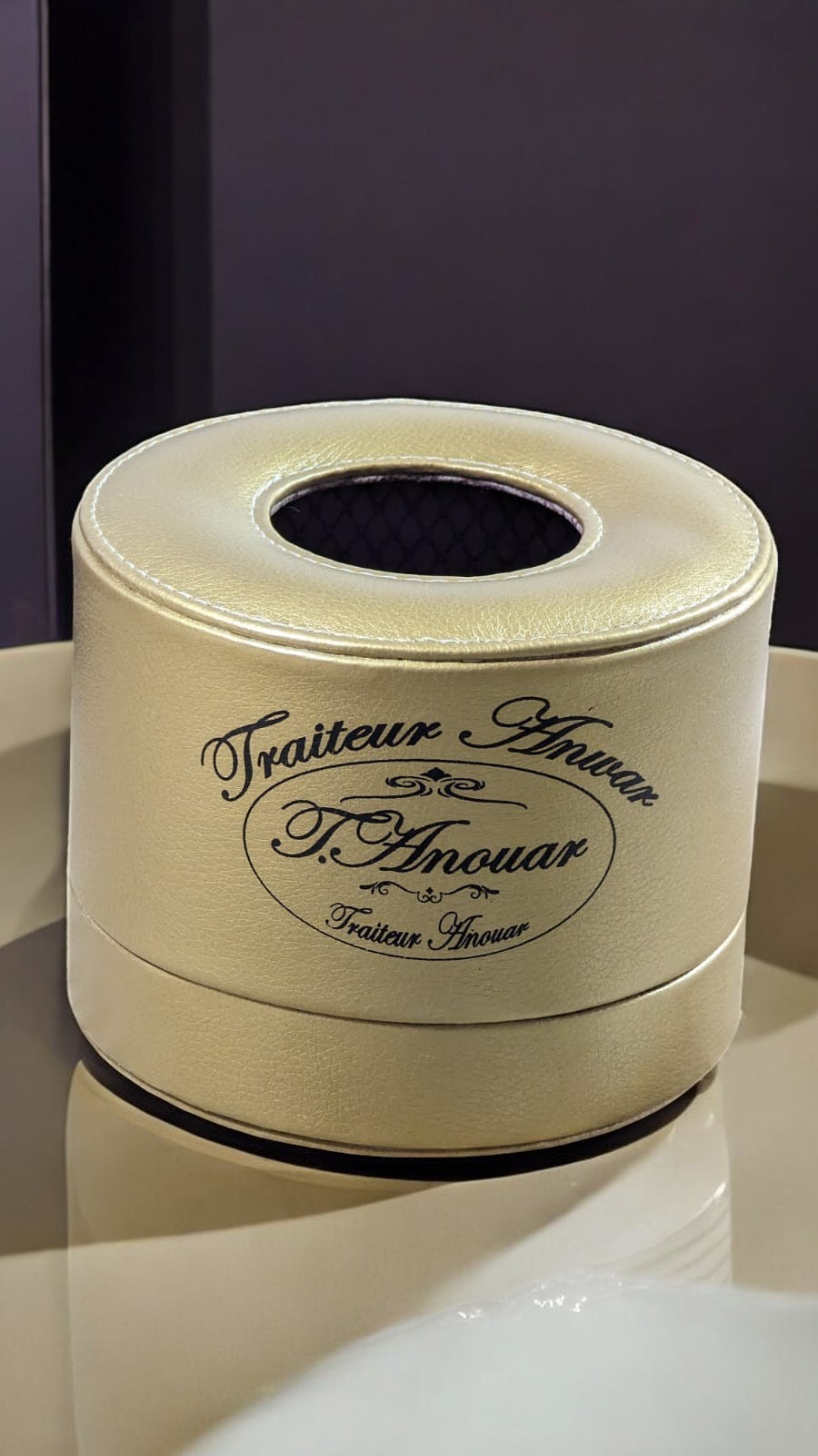 Boîte à mouchoirs personnalisée pour anniversaire, une pièce originale et pratique pour toutes les occasions spéciales.