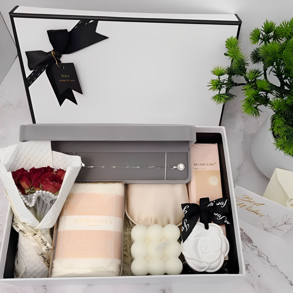 Coffrets Cadeaux Saint-Valentin 2025 : Offrez l’Élégance et l’Exclusivité avec Packity 2 Idées cadeaux Saint-Valentin 2025 : coffrets cadeaux personnalisés pour couples, une attention unique et mémorable.