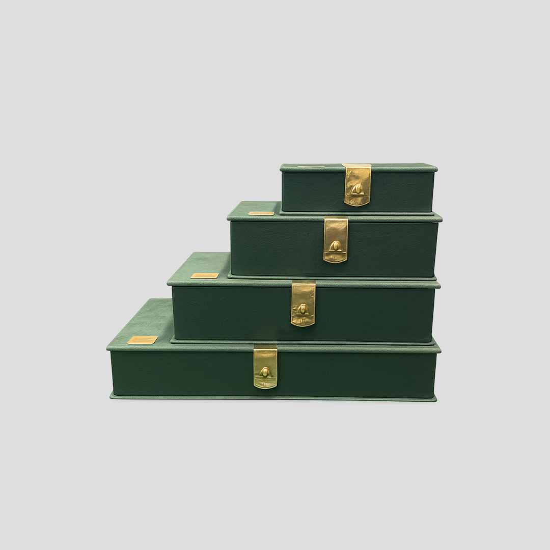 Boîte cadeau élégante en velours vert , Coffret vide en velours vert bouteille avec fermoir, prêt à être personnalisé.