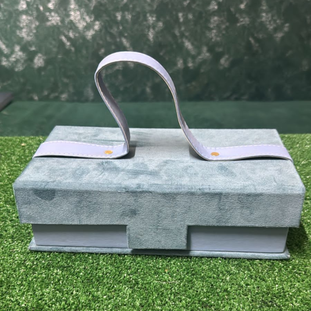 Fournisseur emballage B2B : Coffret en velours personnalisé pour cadeaux d'entreprise